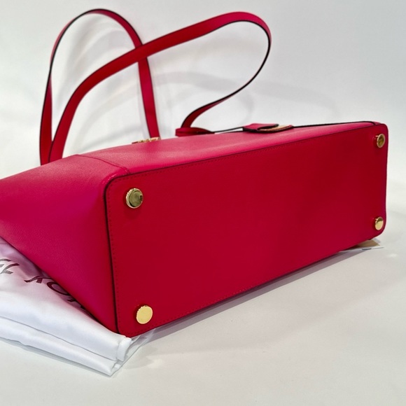 Michael Kors Maddie Medium East West Top Zip Tote Bag in Ultra Pink - Picture 5 of 14